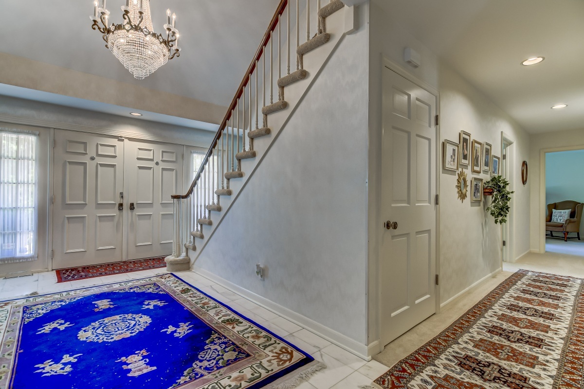 2 Fair Oaks Street Springfield, IL 62704 - Photo 3 of 33 Gallery Image 3
