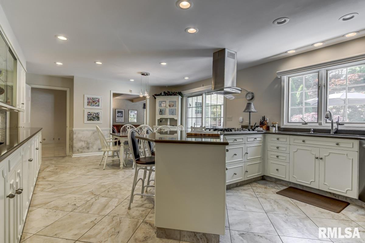 2 Fair Oaks Street Springfield, IL 62704 - Photo 8 of 33 Gallery Image 8