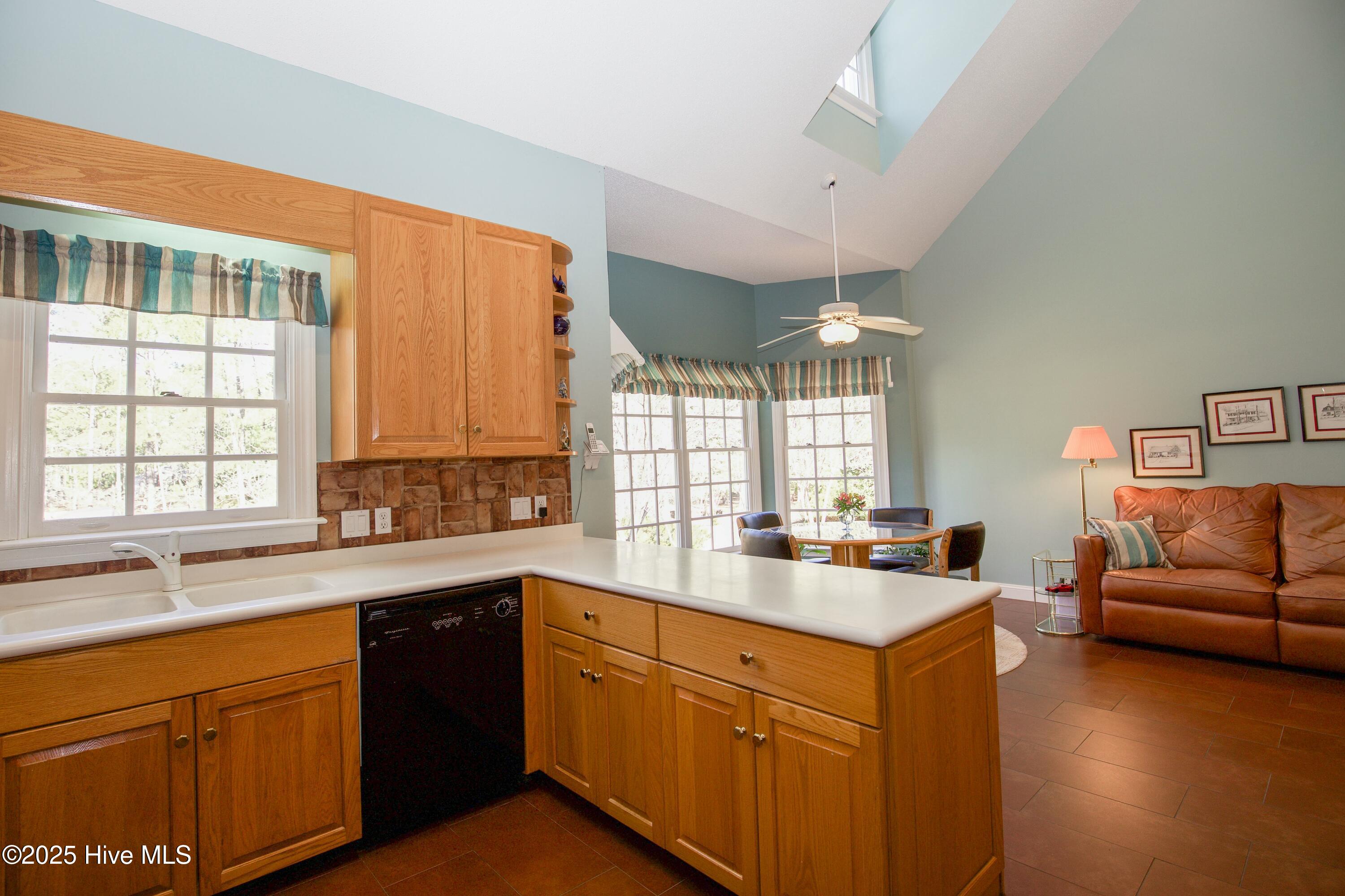 12 Lochdon Court Pinehurst, NC 28374 - Photo 23 of 65 Kitchen