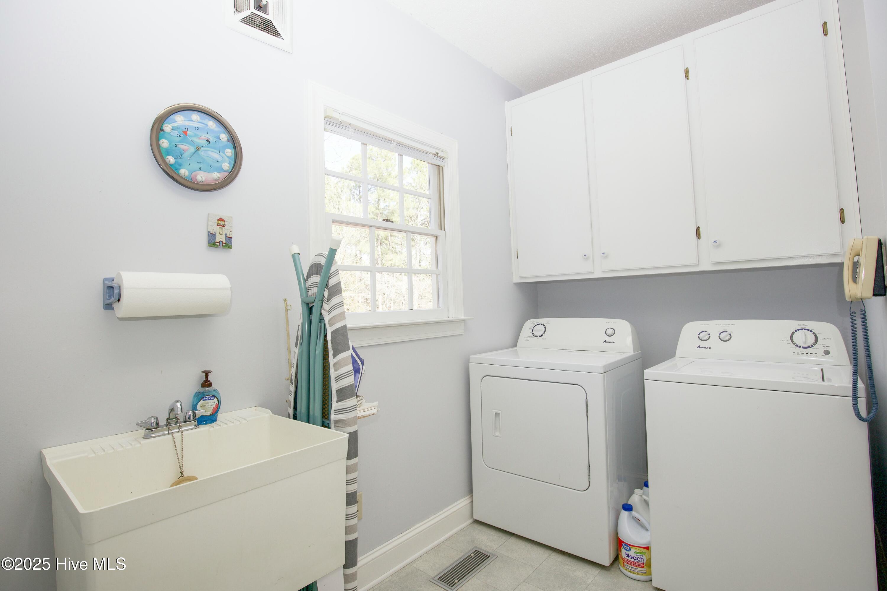 12 Lochdon Court Pinehurst, NC 28374 - Photo 32 of 65 Laundry Room