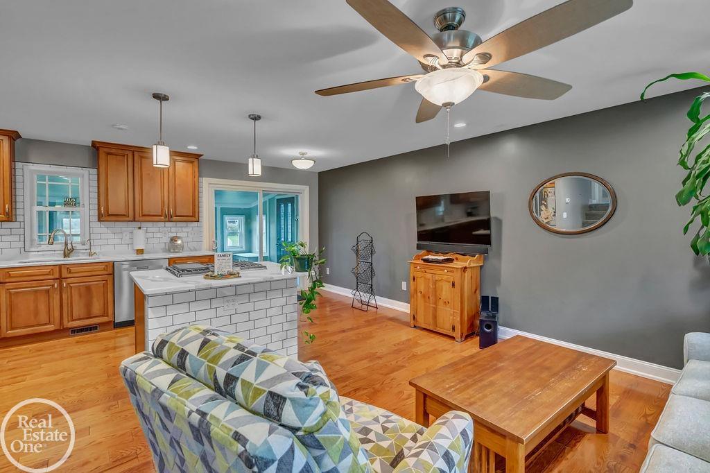 8051 Logana Road Avoca, MI 48006 - Photo 10 of 39