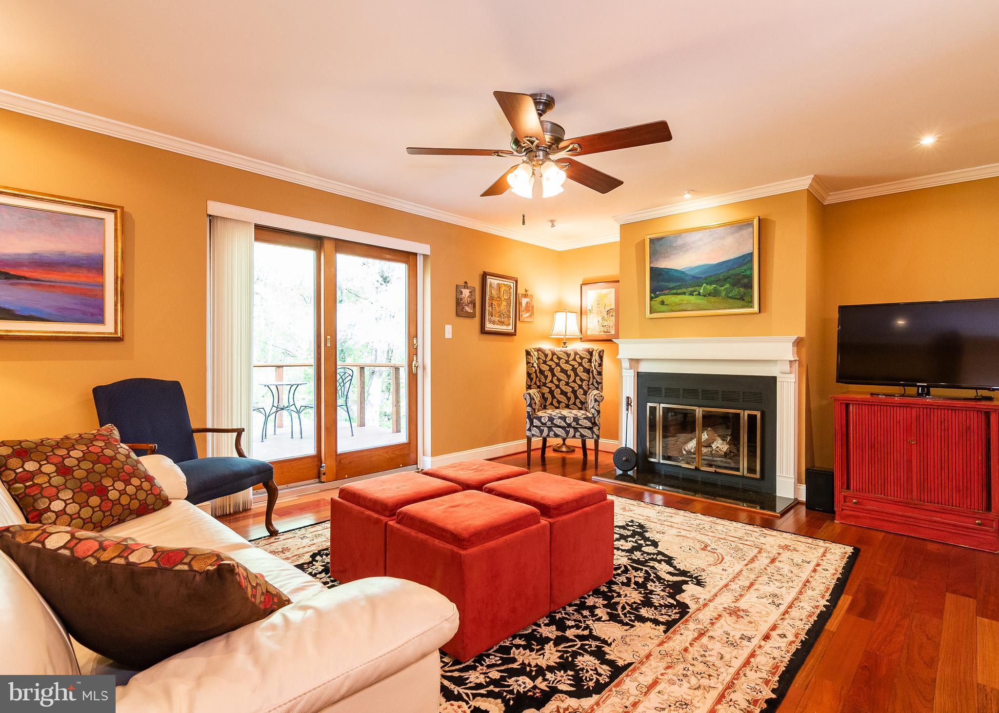9721 Early Spring Way Columbia, MD 21046 - Photo 12 of 36 Living Room