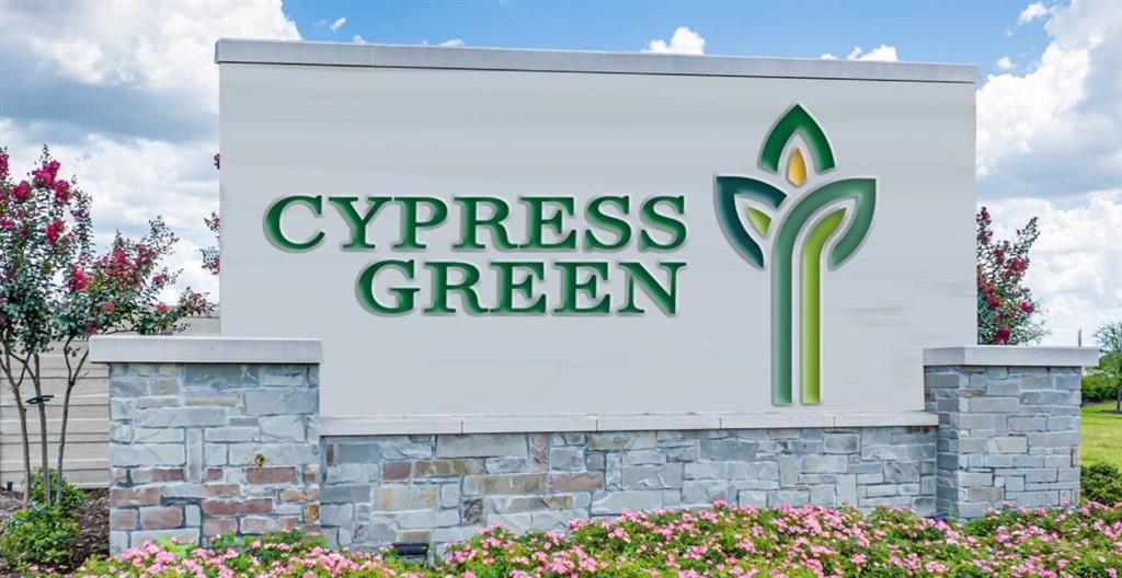 22011 Maddaloni View Drive Hockley, TX 77447 - Photo 2 of 33 a bathroom with a sink and a mirror