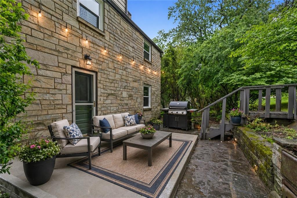 1761 Bower Hill Road Pittsburgh, PA 15243 - Photo 4 of 20 AI