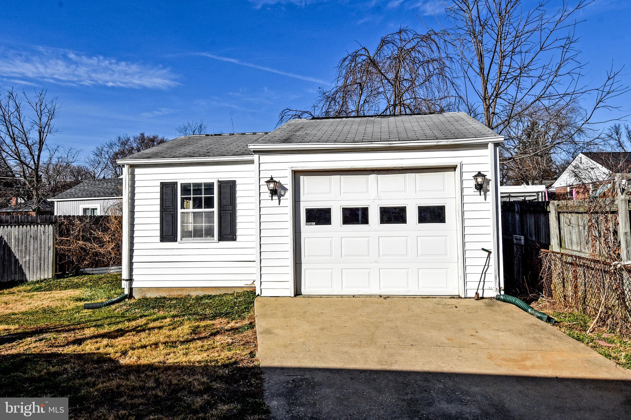 3531 Greenly Street Silver Spring, MD 20906 - Photo 4 of 34 Extra Large Detached Garage
