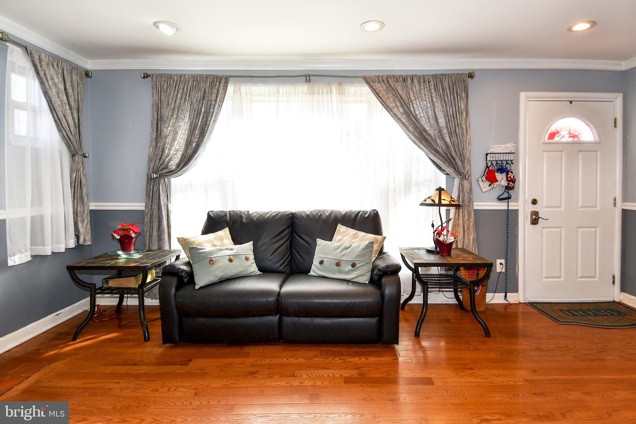 3531 Greenly Street Silver Spring, MD 20906 - Photo 9 of 34 Living Room