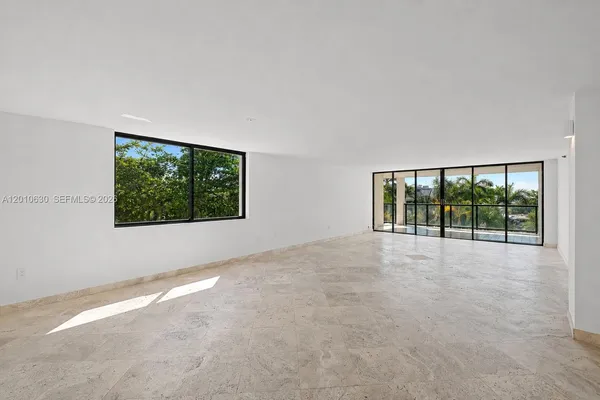 $10,000 | 2575 South Bayshore Drive, Unit 4A, Miami, FL 33133