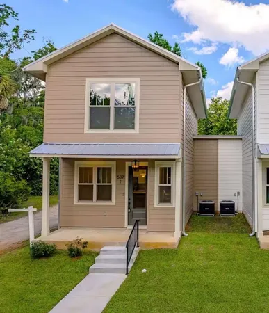 $2,500 | 637 East Seaboard Street, Unit 2, Tallahassee, FL 32301