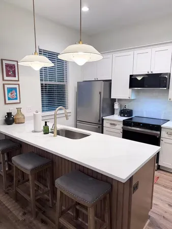 $2,500 | 637 East Seaboard Street, Unit 2, Tallahassee, FL 32301