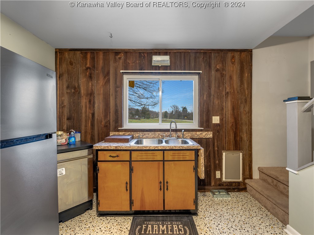 19435 Winfield Road Fraziers Bottom, WV 25082 - Photo 31 of 41 Gallery Image 31