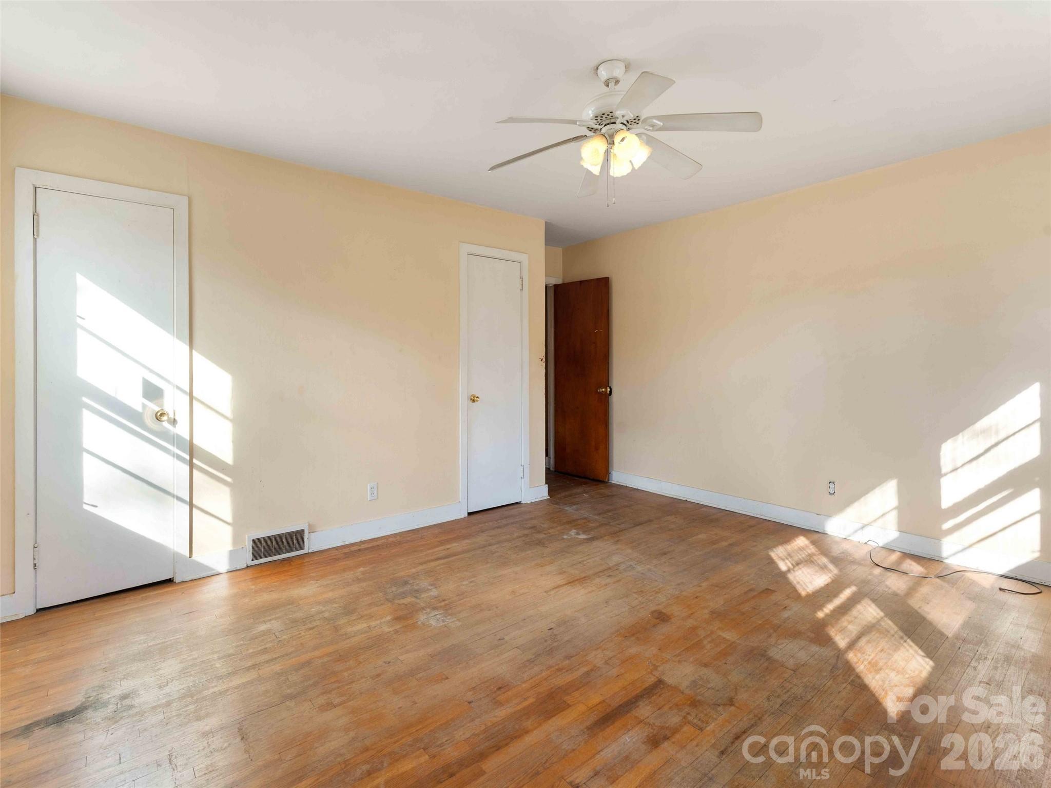 118 Rutledge Drive Hendersonville, NC 28739 - Photo 20 of 48 a view of an empty room with a window