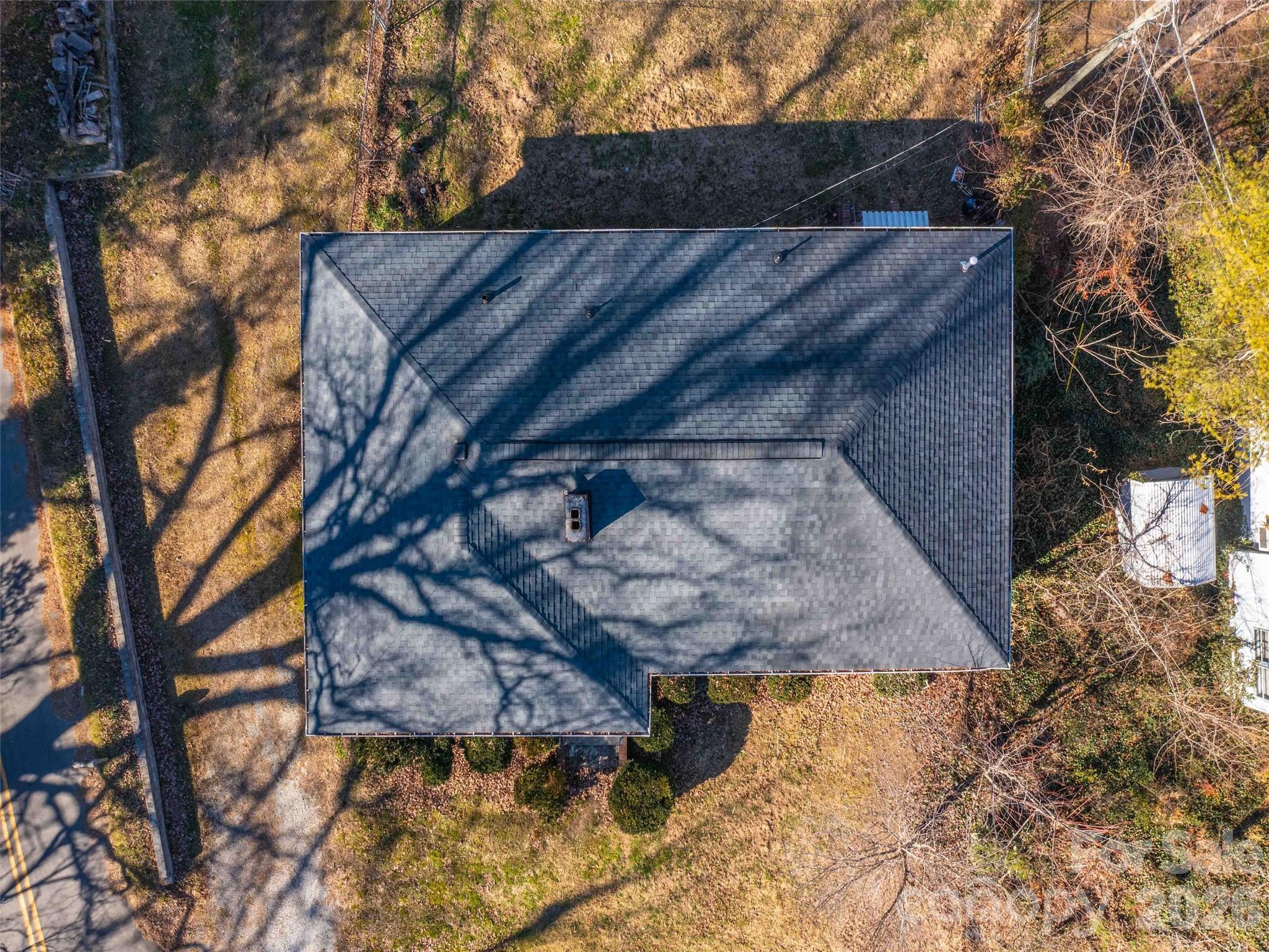 118 Rutledge Drive Hendersonville, NC 28739 - Photo 46 of 48 a view of a backyard with wooden fence