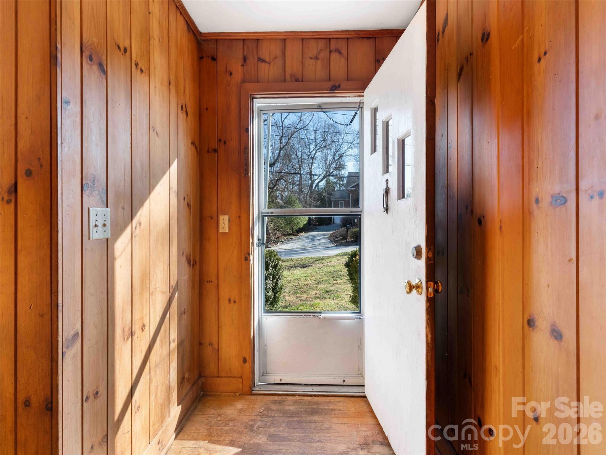 118 Rutledge Drive Hendersonville, NC 28739 - Photo 8 of 48