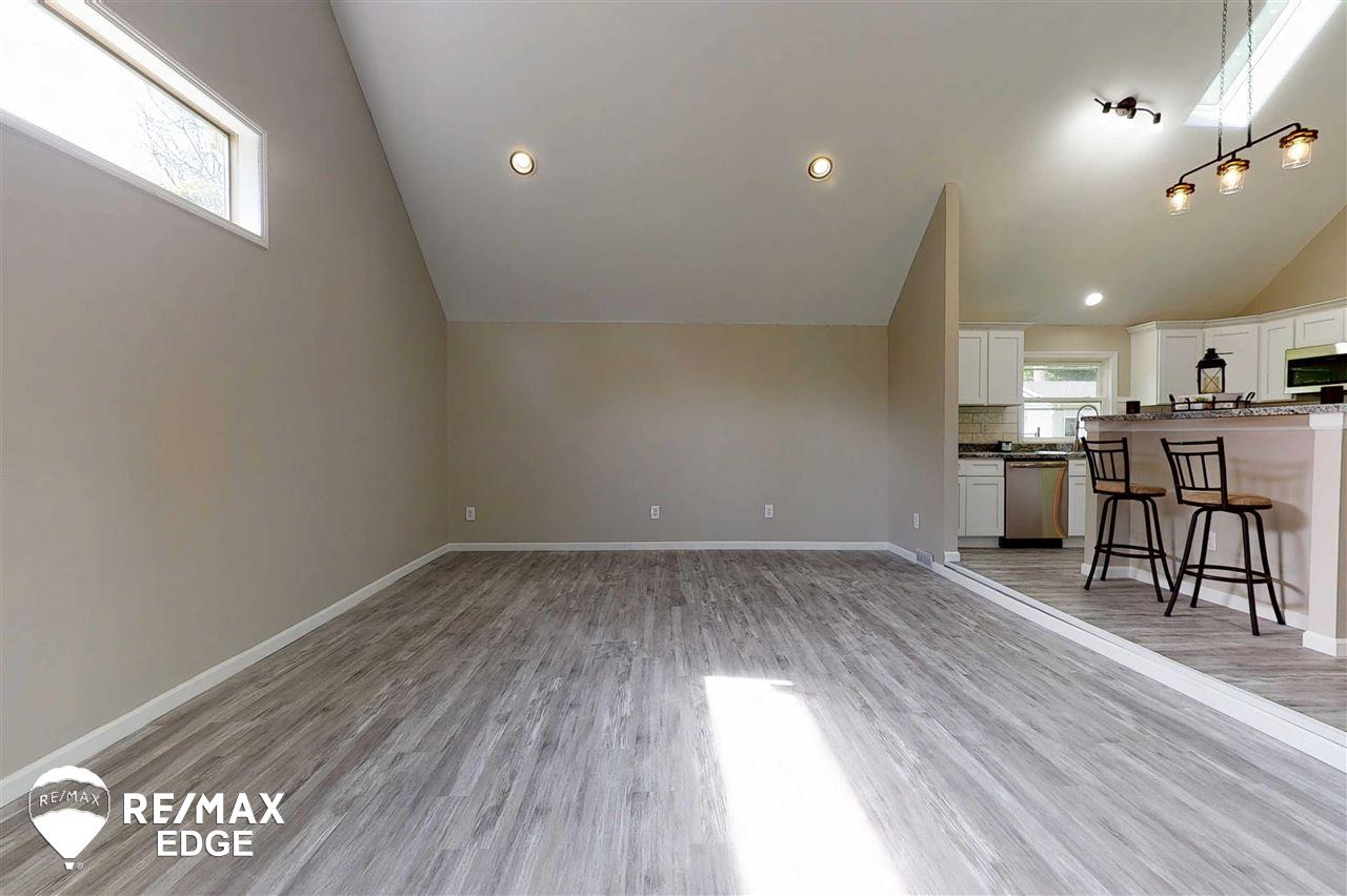 9498 Hubbard Road Davison, MI 48423 - Photo 10 of 63 50045325-9.JPG