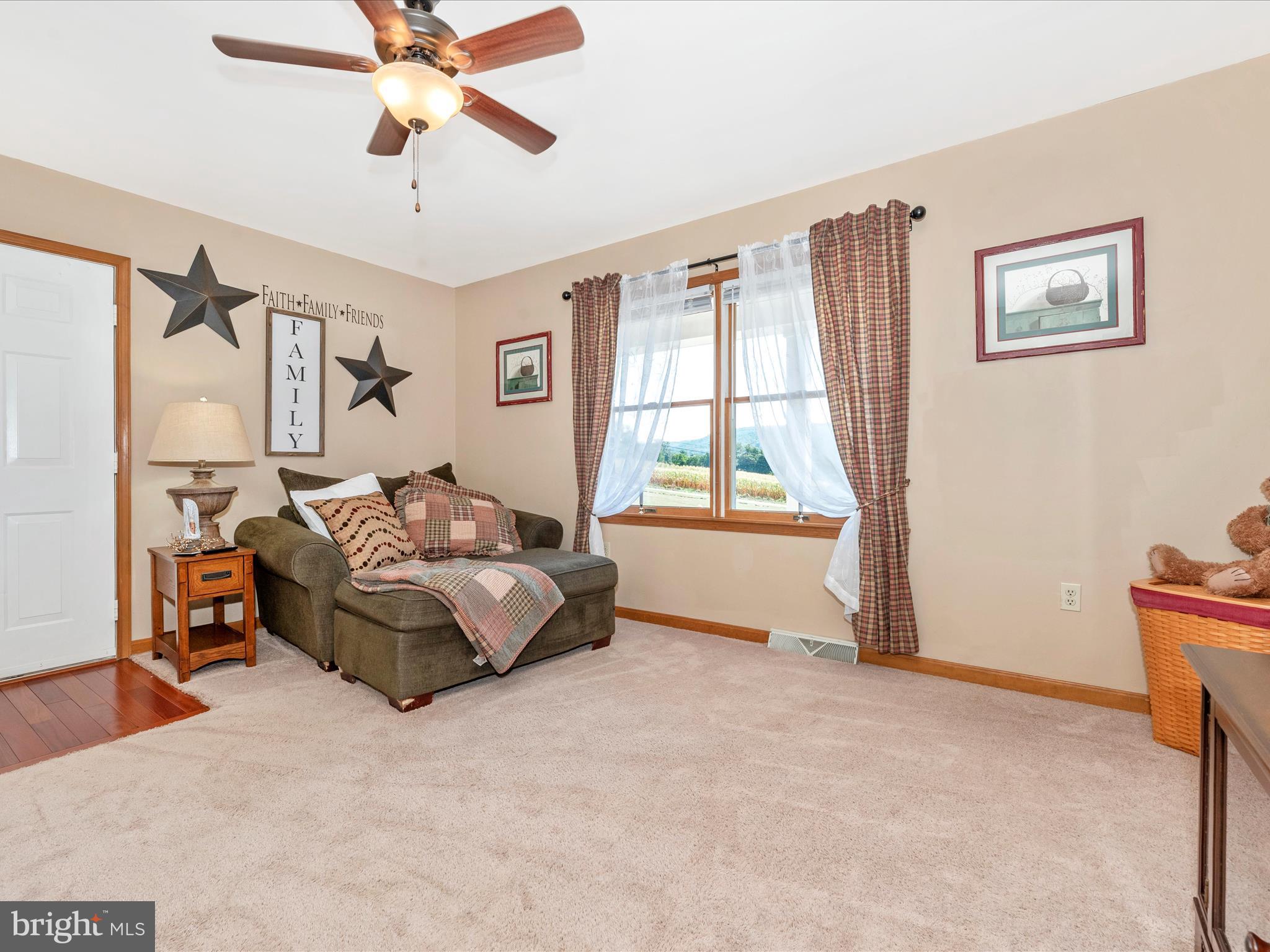 6320 Debold Road Sabillasville, MD 21780 - Photo 33 of 73 Family Room