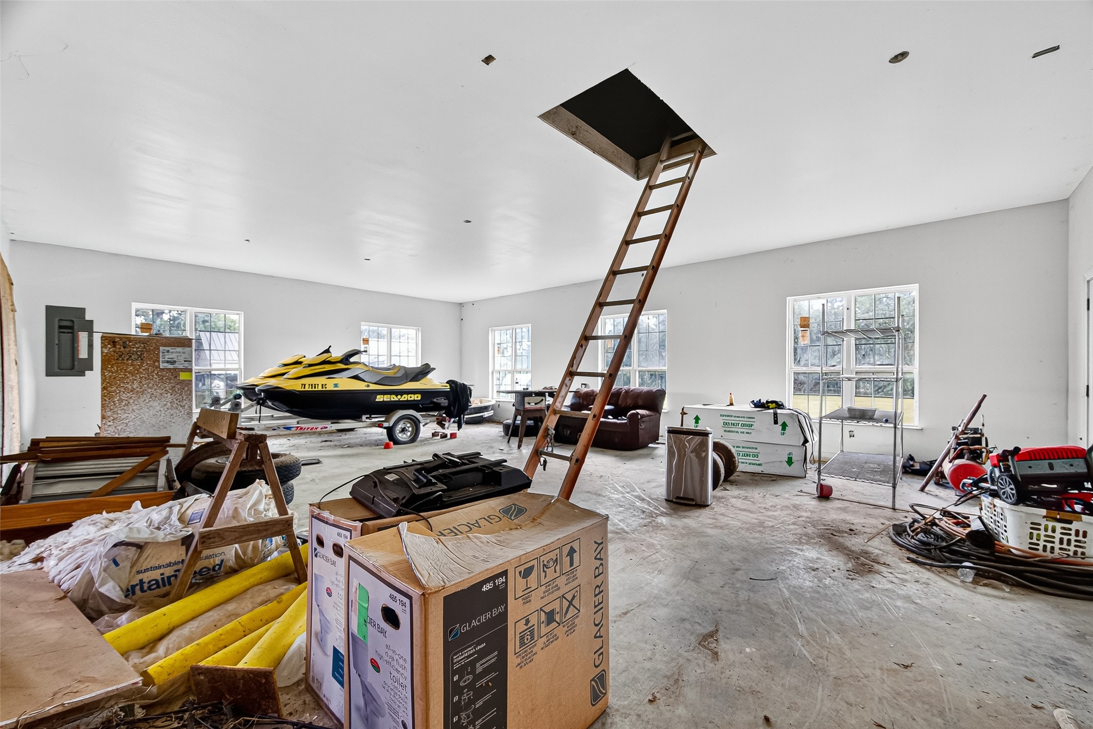 1013 Battlebell Road Highlands, TX 77562 - Photo 23 of 47 a view of a room with gym equipment