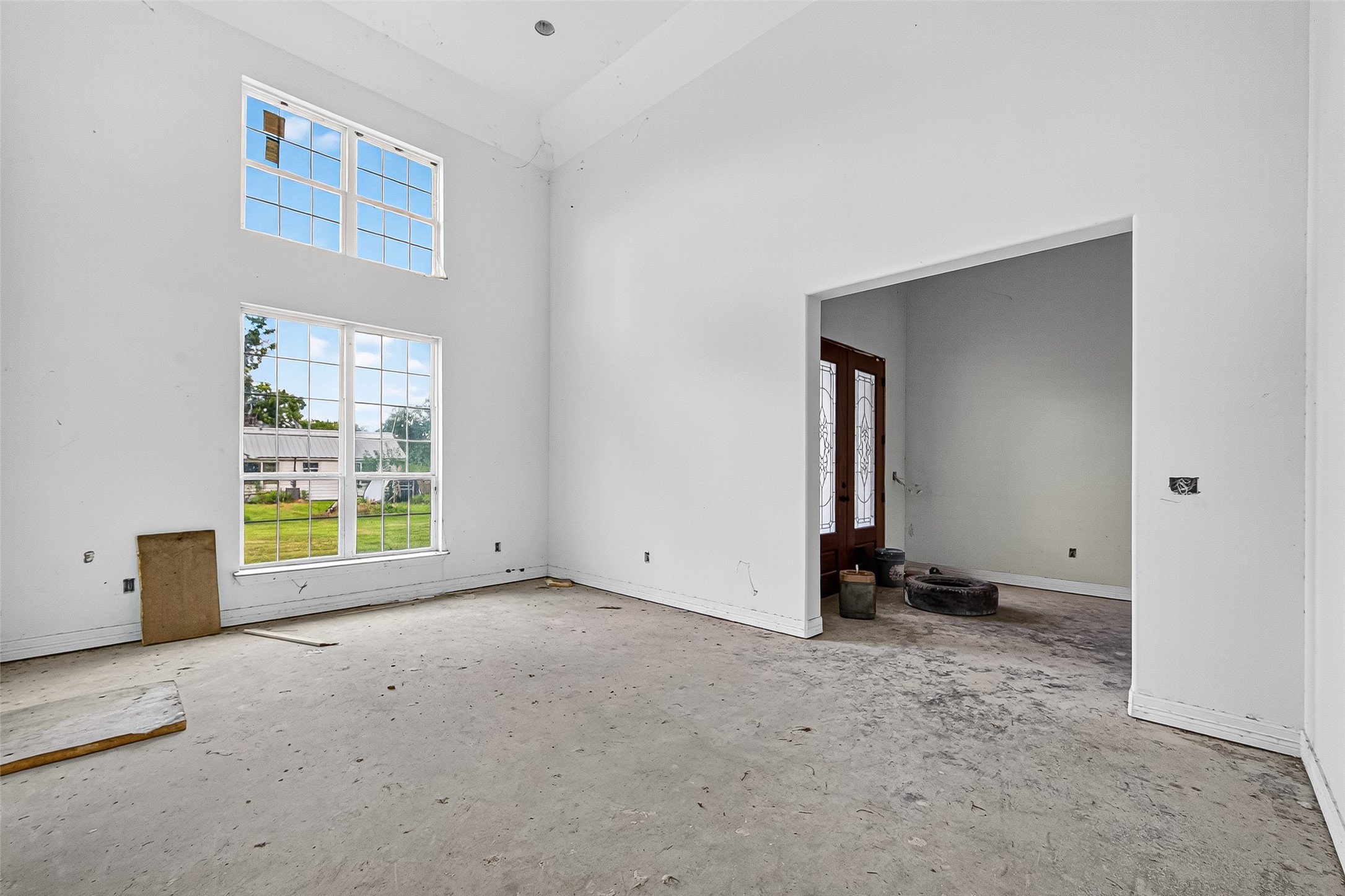 1013 Battlebell Road Highlands, TX 77562 - Photo 6 of 47 an empty room with windows