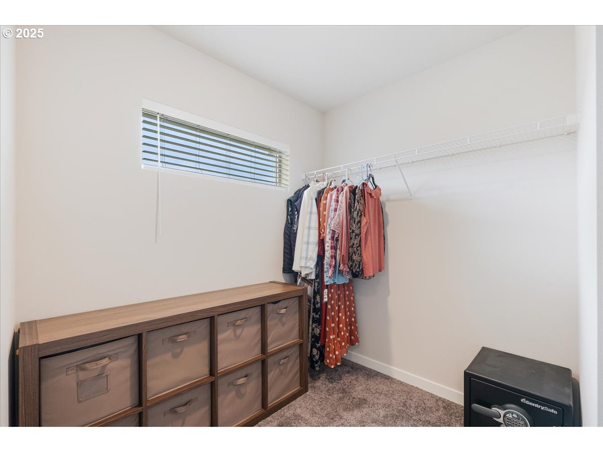 2856 South Nectarine Street Cornelius, OR 97113 - Photo 19 of 39 Bedroom, Primary