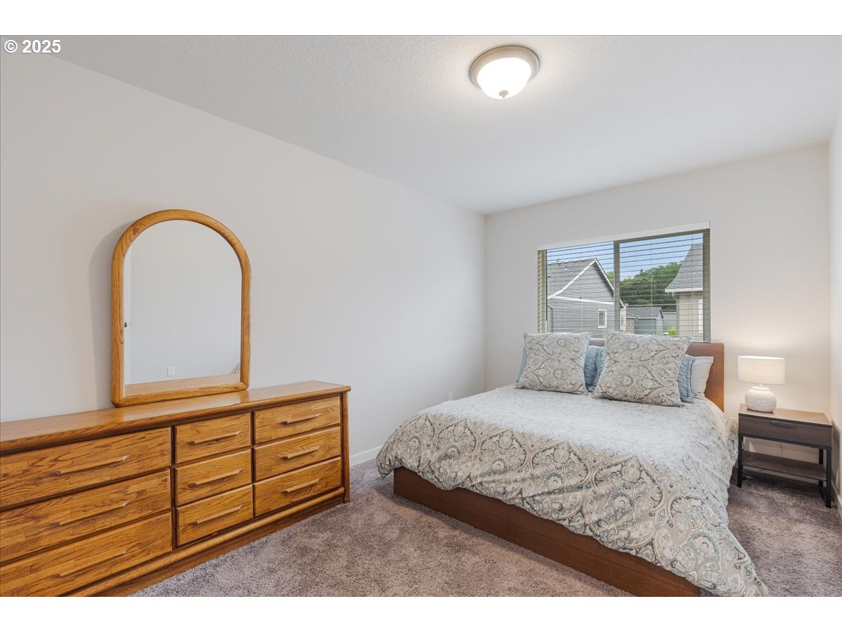 2856 South Nectarine Street Cornelius, OR 97113 - Photo 23 of 39 Bedroom