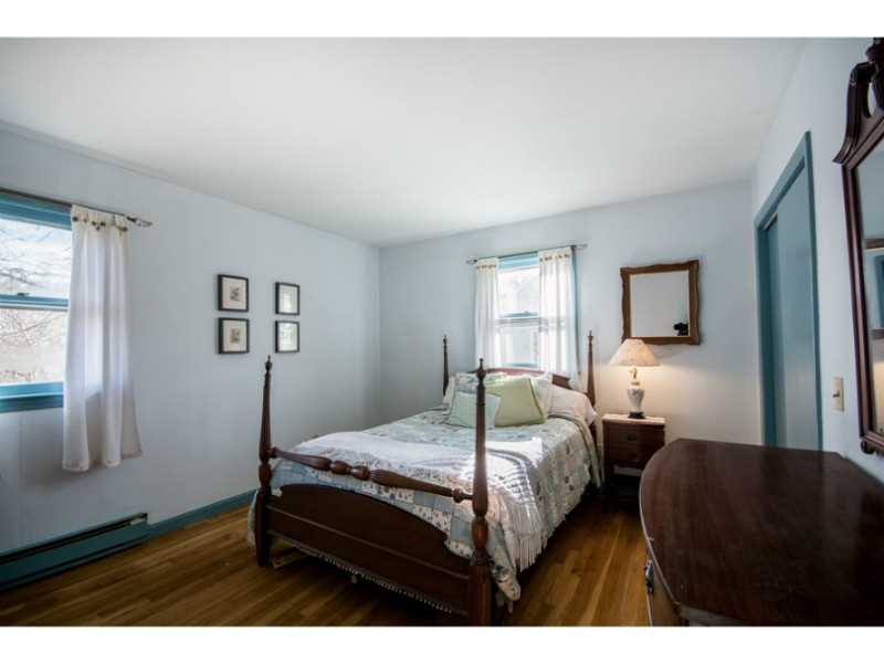 16 Baldwin Road Middletown, RI 02842 - Photo 15 of 25 Bedroom.
