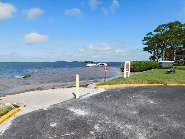 $259,000 | 2700 Bayshore Boulevard, Unit 2C, Dunedin, FL 34698
