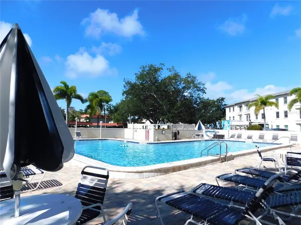 $259,000 | 2700 Bayshore Boulevard, Unit 2C, Dunedin, FL 34698