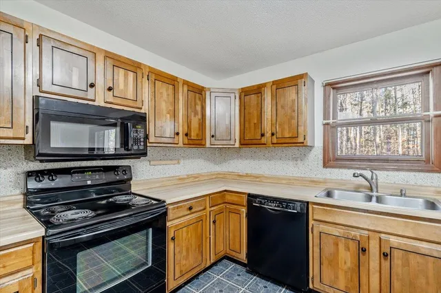 $429,900 | 149 West Milton Road, Milton, VT 05468