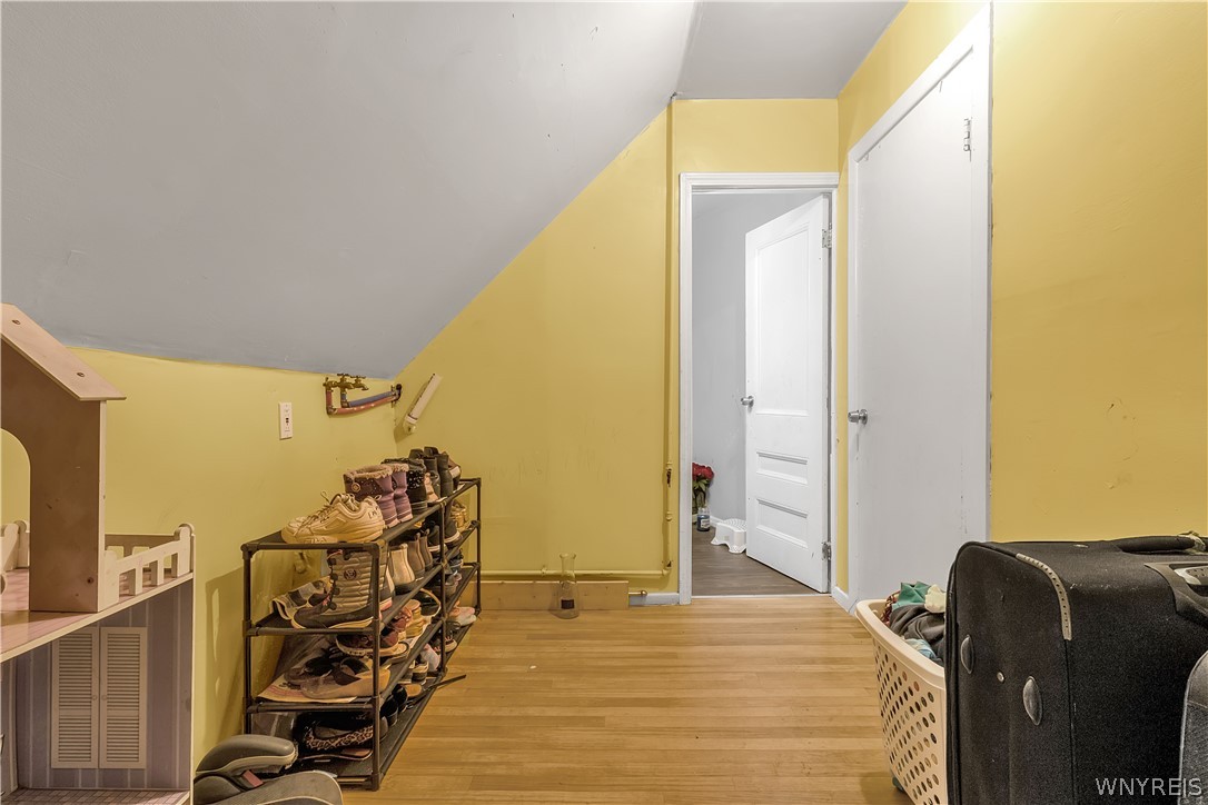 29 Sobieski Street Buffalo, NY 14212 - Photo 15 of 30