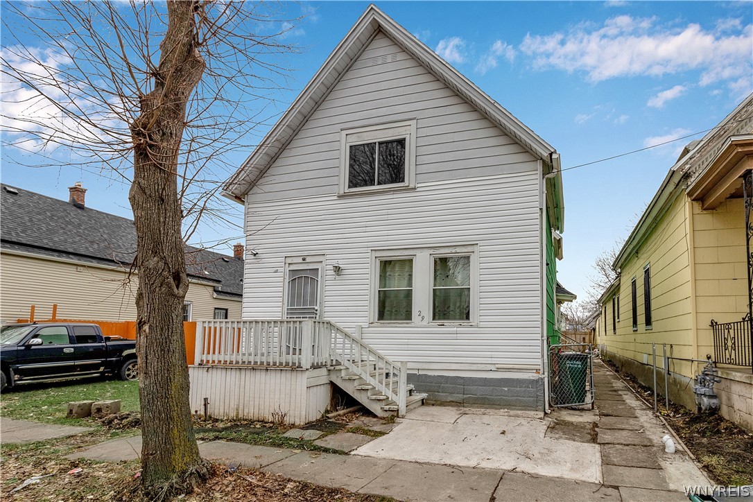 29 Sobieski Street Buffalo, NY 14212 - Photo 2 of 30