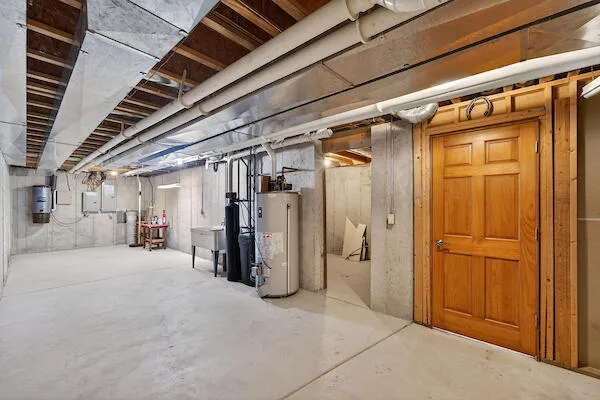 $1,050,000 | W287-n6371 Broadwing Court, Merton, WI 53029