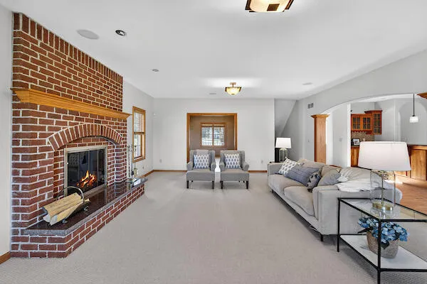$1,050,000 | W287-n6371 Broadwing Court, Merton, WI 53029