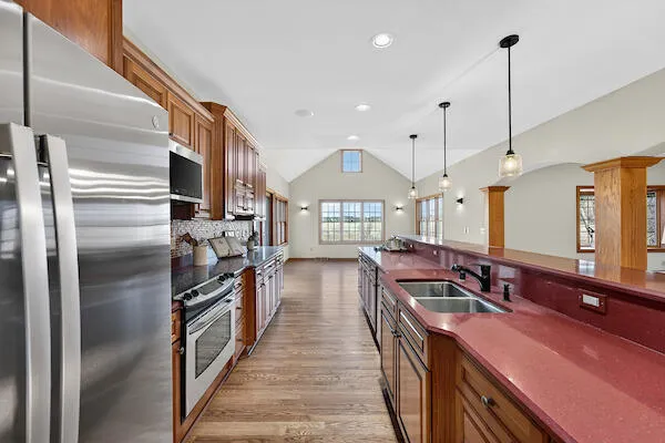 $1,050,000 | W287-n6371 Broadwing Court, Merton, WI 53029