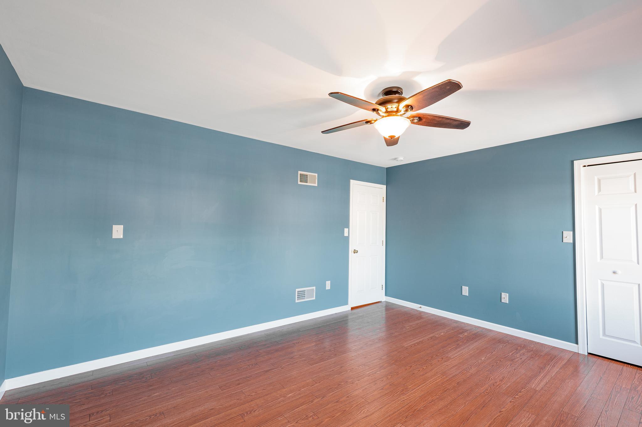 304 Iris Glen Lititz, PA 17543 - Photo 12 of 26 Gallery Image 12