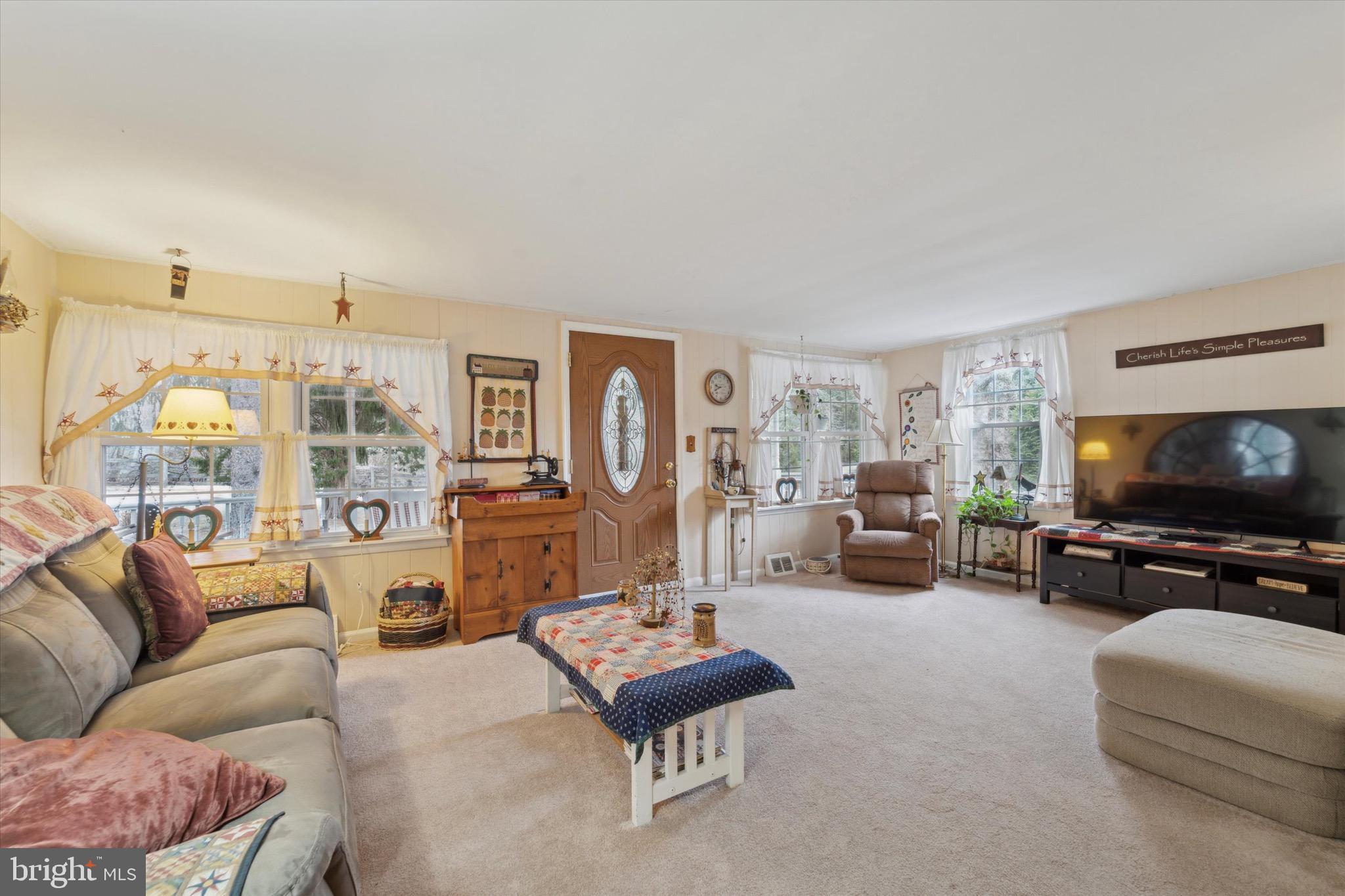 140 Mattson Road Garnet Valley, PA 19060 - Photo 5 of 51 Gallery Image 5