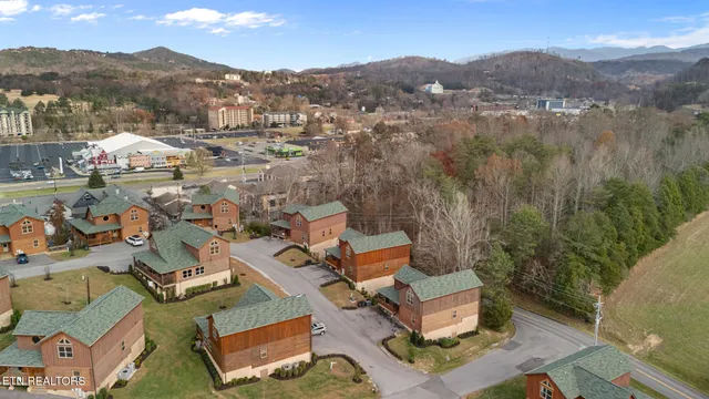 $990,000 | 304 City View Way, Pigeon Forge, TN 37863