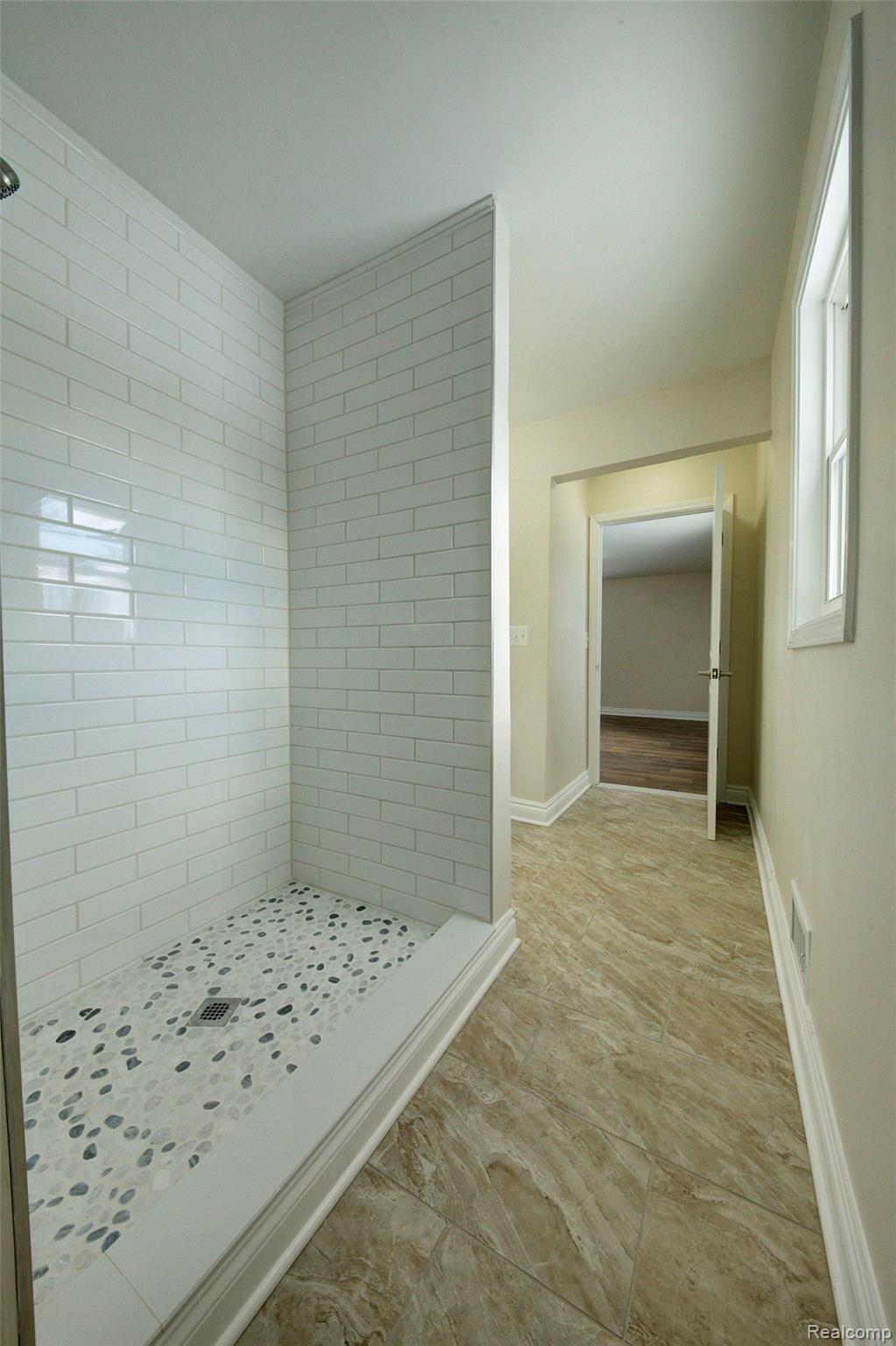40054 Willis Road Belleville, MI 48111 - Photo 26 of 47 930A2955_6_7.jpg
