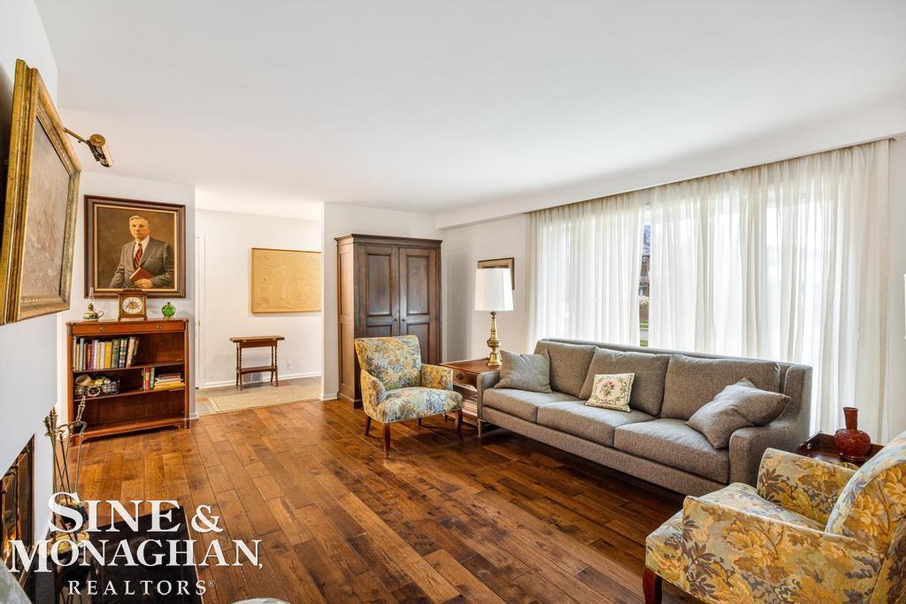 89 Handy Road Grosse Pointe Farms, MI 48236 - Photo 4 of 41