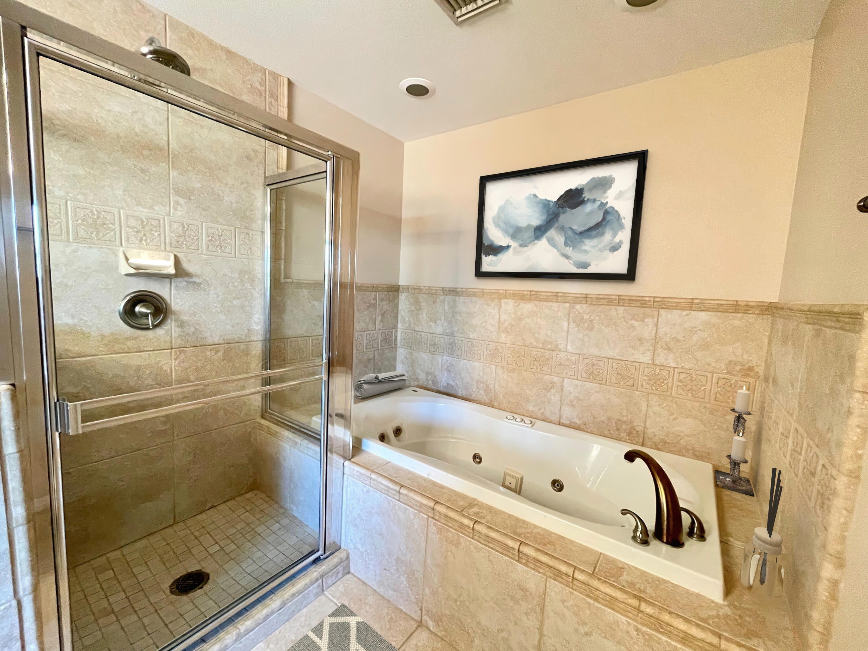 68351 Terrace Road Cathedral City, CA 92234 - Photo 13 of 27 Main Bathroom Spa Tub