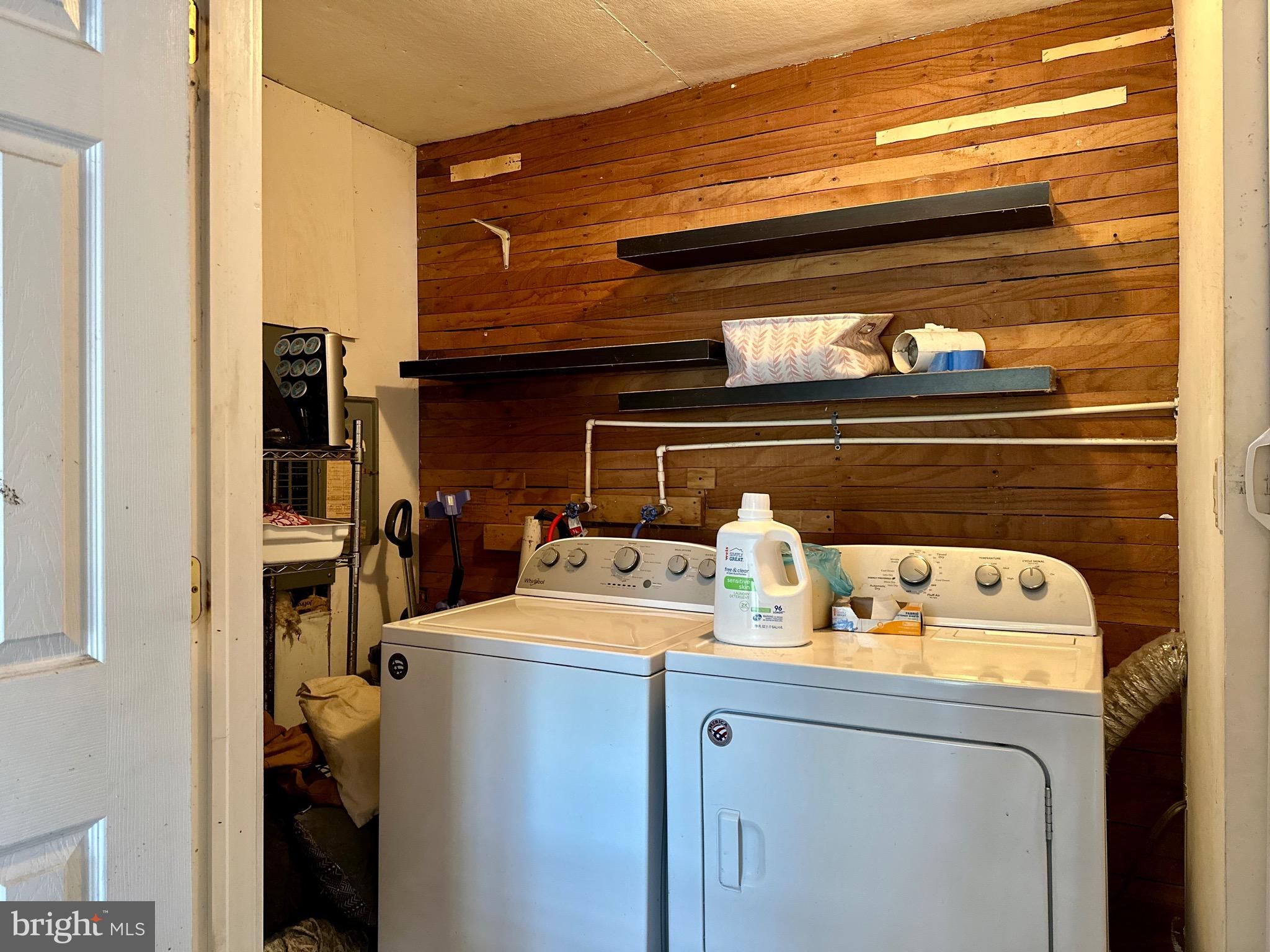 3675 Seaman Road Preston, MD 21655 - Photo 7 of 35 a utility room with dryer and washer