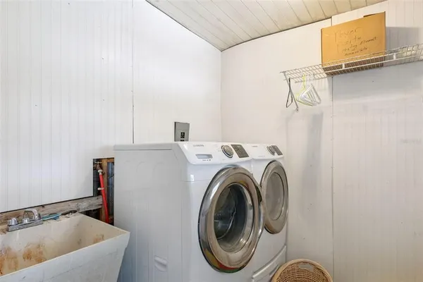 $123,500 | 221 Pinewood Drive, Eustis, FL 32726