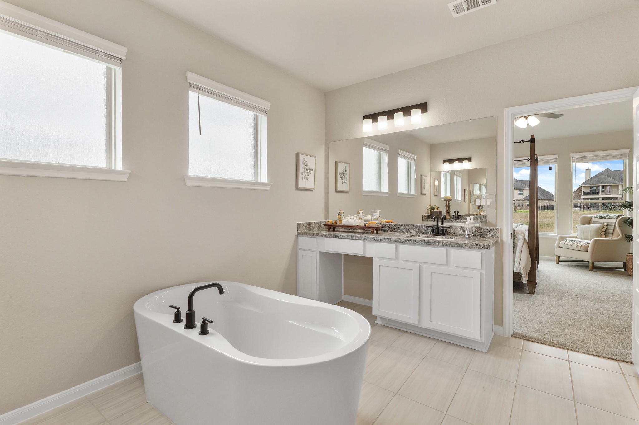 140 Peninsula Point Drive Montgomery, TX 77356 - Photo 12 of 32 Relaxing owner's bath