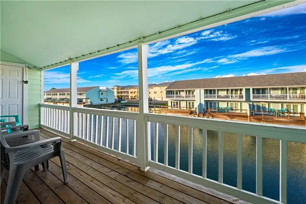 $395,500 | 611 Lauderdale Drive, Unit 611, Rockport, TX 78382