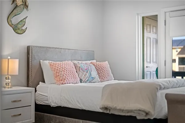 $395,500 | 611 Lauderdale Drive, Unit 611, Rockport, TX 78382