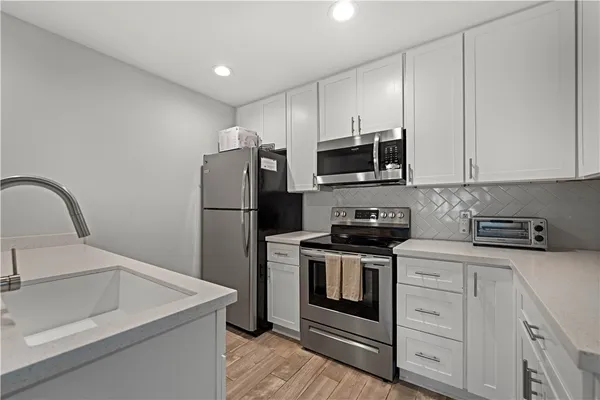 $395,500 | 611 Lauderdale Drive, Unit 611, Rockport, TX 78382