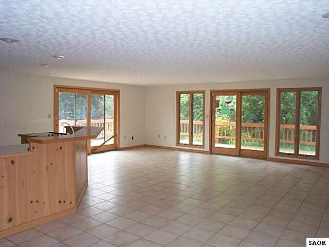2500 West Hibbard Road Owosso, MI 48867 - Photo 5 of 9 46651-4.JPG