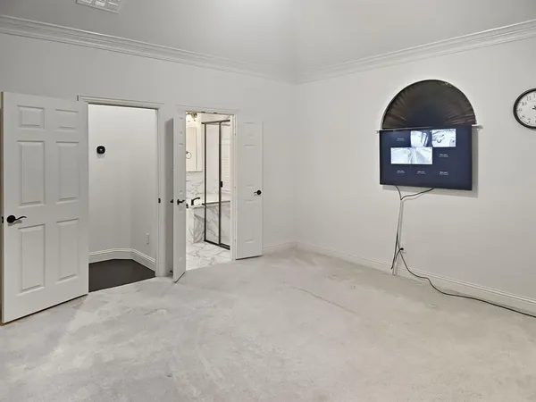 a view of empty room with front door