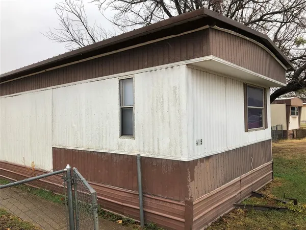 $1,095 | 425 Western Hills Drive, Abilene, TX 79605