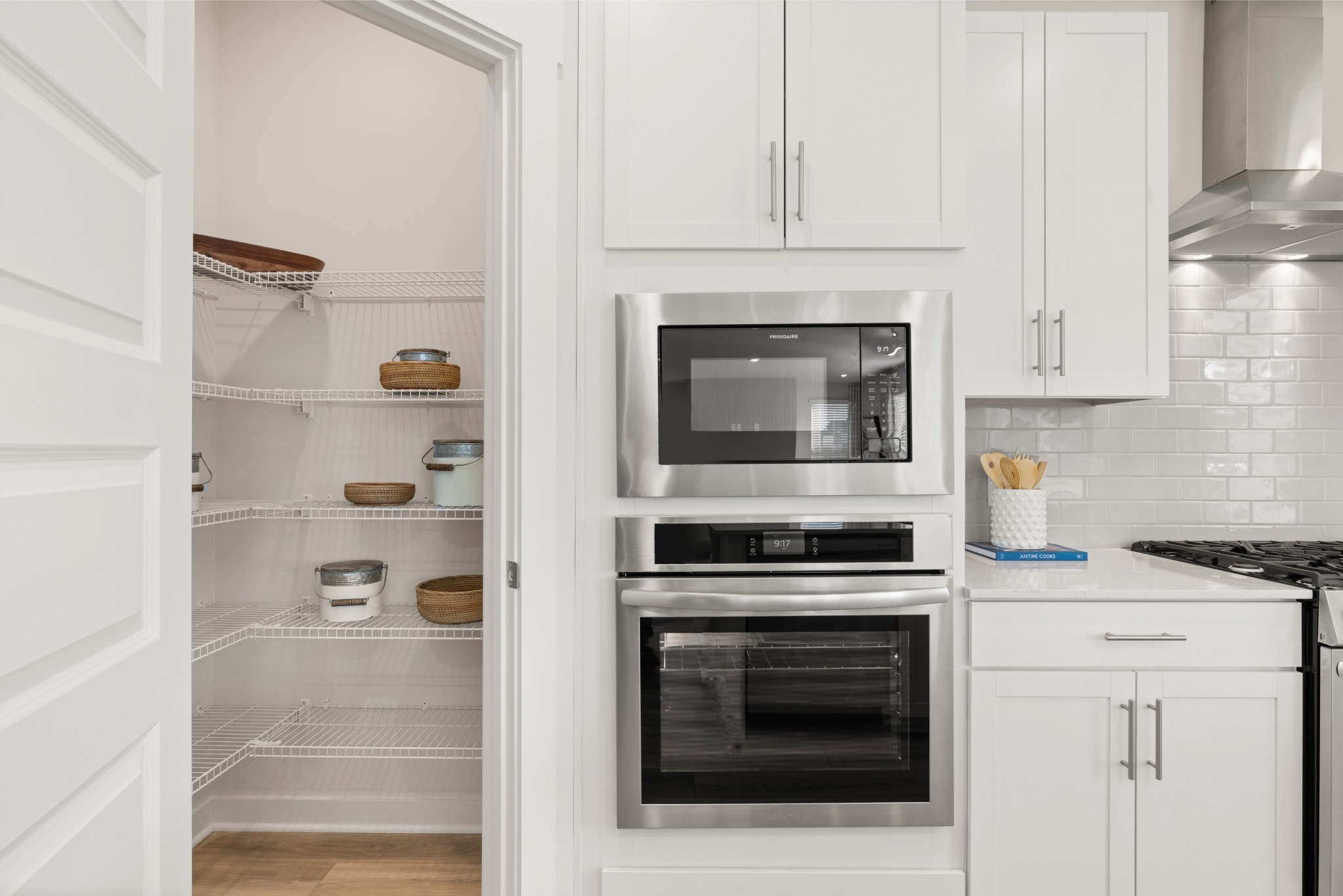 1517 Cherry Tree Lane Mount Juliet, TN 37122 - Photo 14 of 56 a kitchen with cabinets and appliances