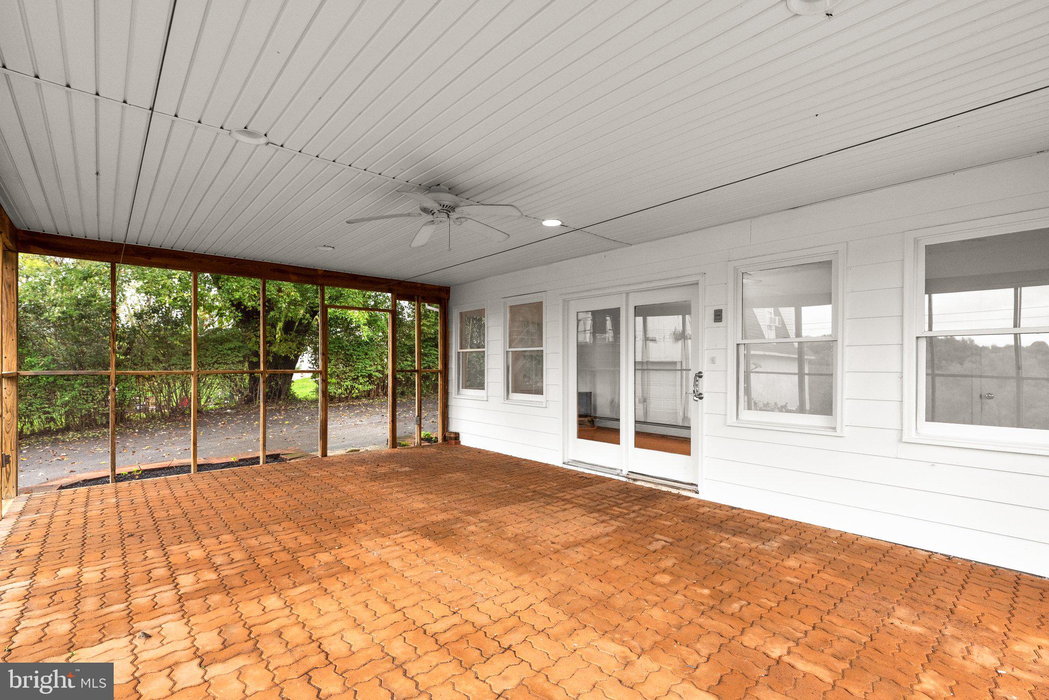2938 Thurston Road Frederick, MD 21704 - Photo 18 of 44 Screened-in Porch