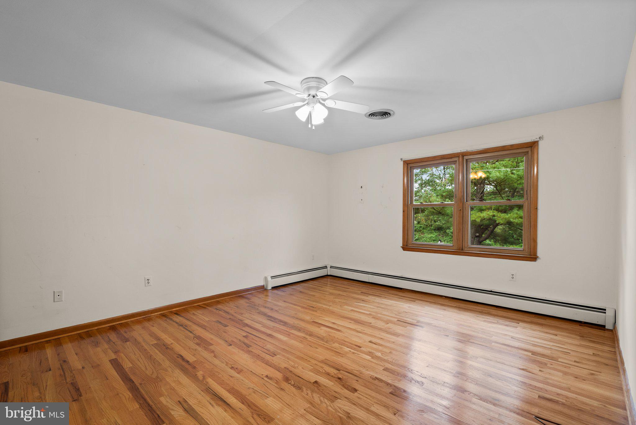 2938 Thurston Road Frederick, MD 21704 - Photo 22 of 44 2nd Bedroom